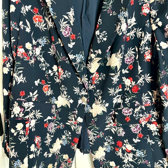 Lane Bryant The Bryant Blazer Navy Dark Florals One-Button Blazer Plus Size 26 - Picture 4 of 6